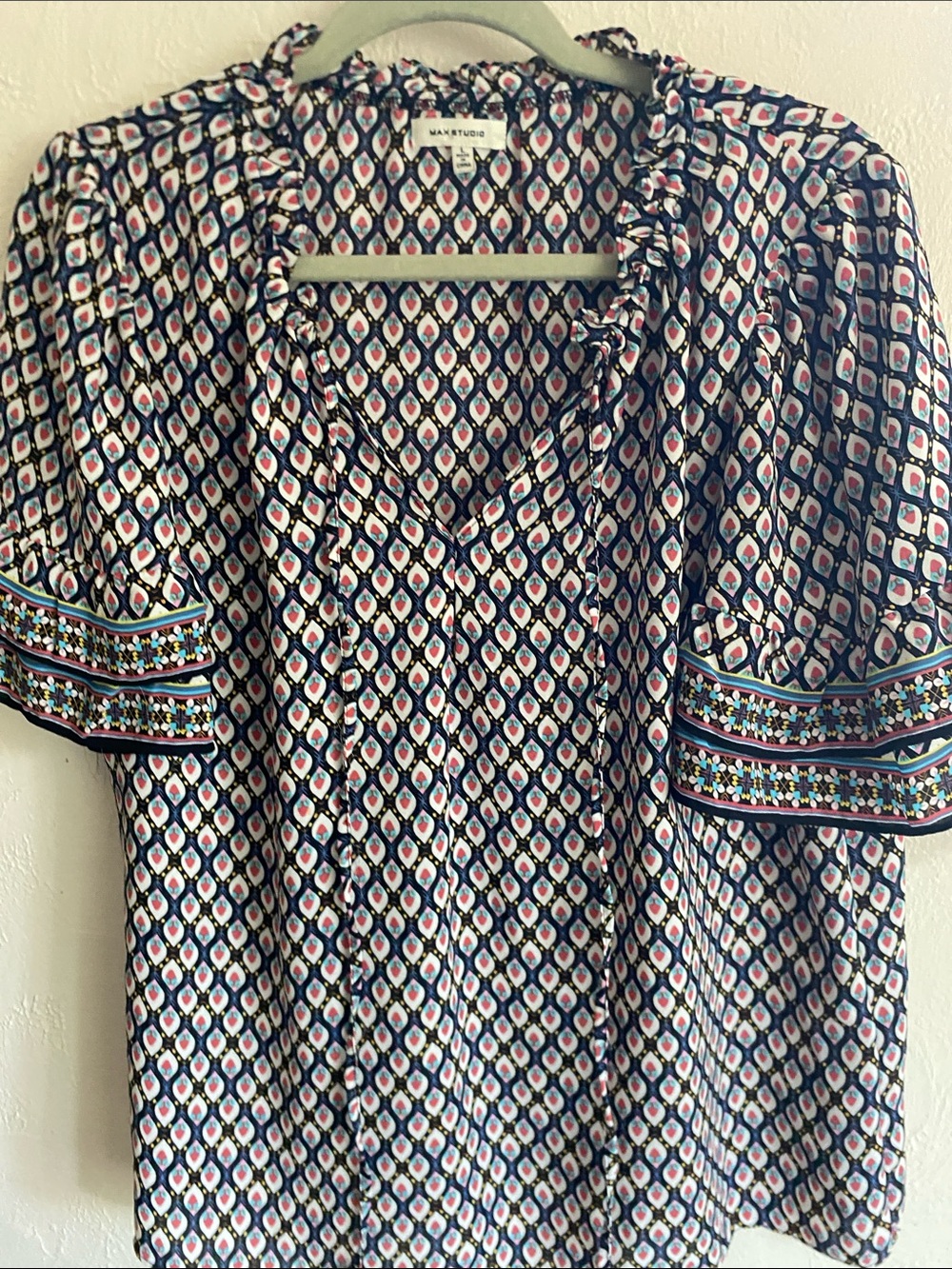 Max Studio Navy Geometric Ruffle Sleeve Blouse